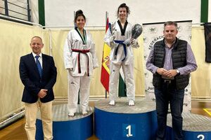 La alcalareña Amanda Jiménez, campeona de Andalucía de Taekwondo junior +68 kg