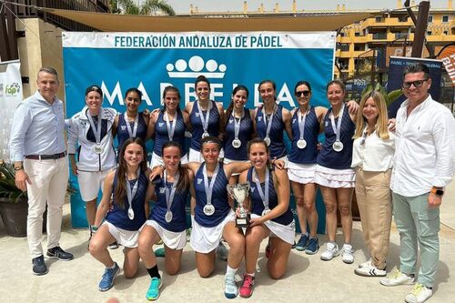 El equipo femenino del Club de Tenis Oromana se proclama subcampeón de Andalucia de pádel absoluto de primera división