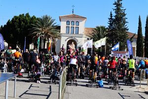 Pedaladas solidarias por una buena causa en la Ciudad de San Juan de Dios