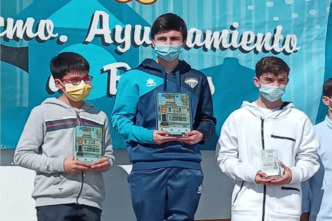 El alcalareño Julio López, campeón de Sevilla Sub-14 de ajedrez