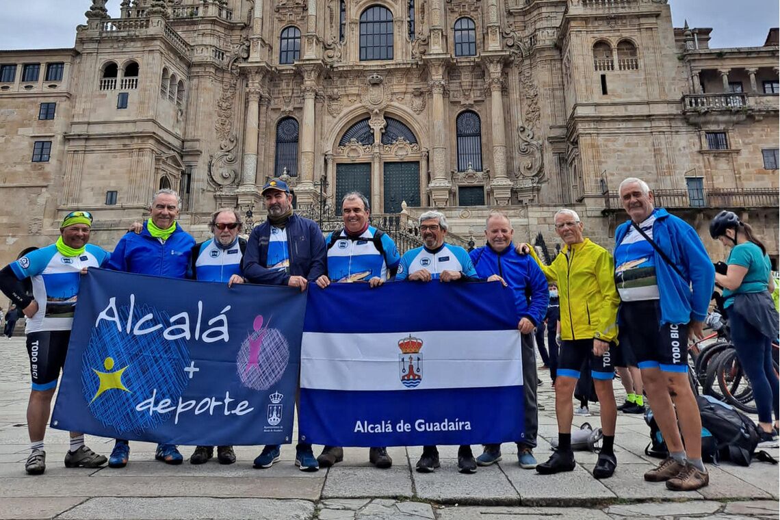 El grupo alcalareño Los Indomables llega hasta Santiago de Compostela