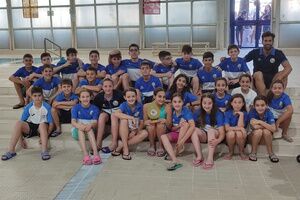 La natación alcalareña premiada con el título de mejor club de Jóvenes Nadadores de la provincia de Sevilla