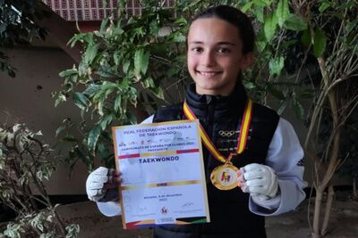 Daniela Fernández Rufo del Club Taekwondo Nervio Alcalá cierra el año deportivo con triplete nacional