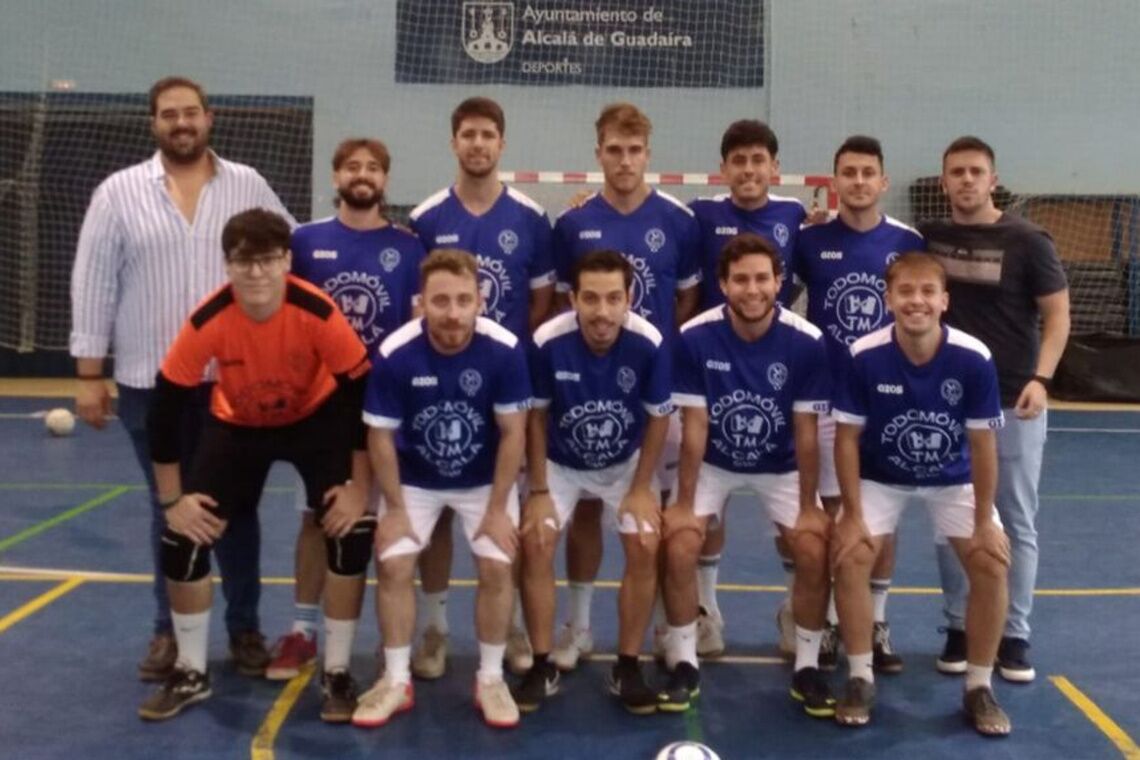 Avanza la liga local de fútbol sala de Alcalá