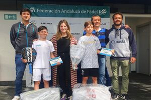 Hugo Ojeda y Javi Galán logran el campeonato alevín de Menores Jacaranda 6000 de pádel