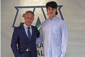 Adrián Martínez Jaén galardonado por la Federación Andaluza de Natación