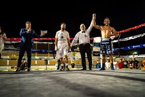 Oscar  “Toro”  Díaz venció en 6 asaltos a Dumitru Vicol, boxeador olímpico por Rumania
