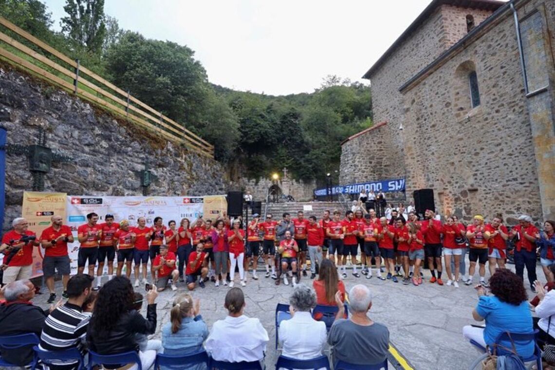 La llegada al Monasterio Santo Toribio de Liébana, meta final de la IV edición del Movimiento Ultreya