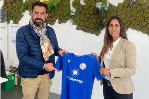 La empresa alcalareña Social Energy, nuevo patrocinador para el Club Natación Alcalá