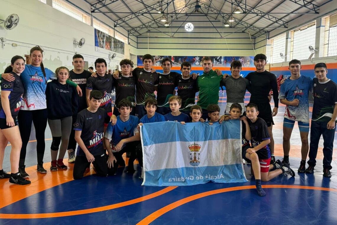 Amplia convocatoria para luchadores y luchadoras de la localidad con la Selección Andaluza