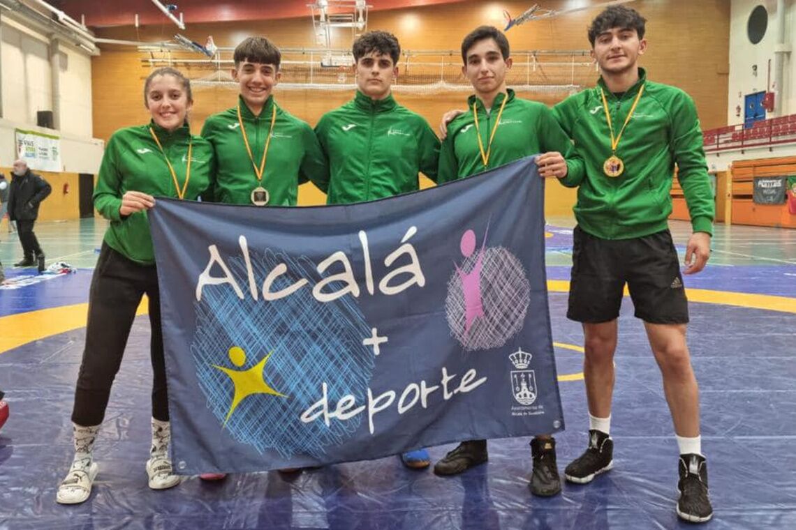 El Club de Luchas Olímpicas Milu consigue 4 medallas en un Torneo Internacional