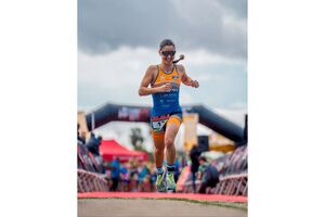 EVA ALEGRÍA, CAMPEONA DEL CIRCUITO ANDALUZ DE TRIATLÓN 2025