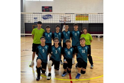 El infantil masculino del club de voleibol de Alcalá de Guadaíra firma un brillante papel en el CADEBA’26