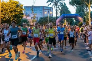 Gran éxito de participación en la XXVII Carrera Nocturna que abre el calendario deportivo de verano en Alcalá