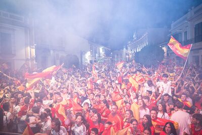 GALERÍA  FOTOGRÁFICA | Alcalá celebra el título mundial de España en una Plaza del Duque abarrotada