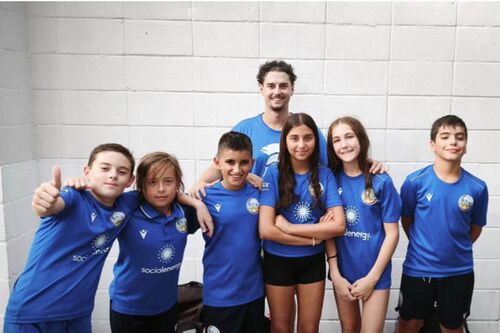 El Club Natación Alcalá sigue sumando éxitos en el Campeonato de Andalucía Benjamín